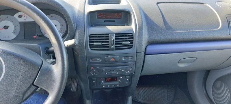 Renault Clio Simbol 65500km, снимка 9 - Автомобили и джипове - 47923054