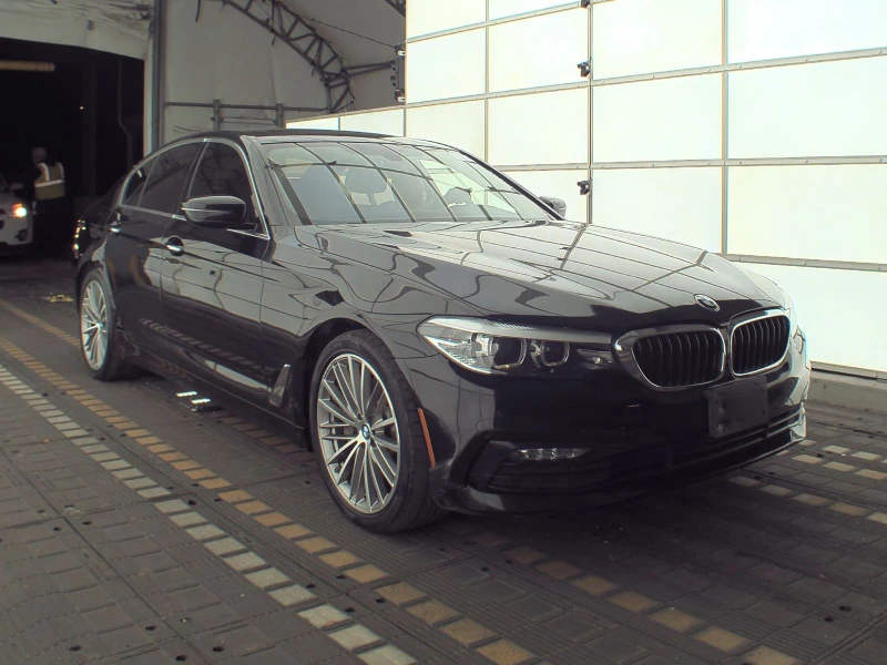 BMW 530 ДИГИТАЛНО ТАБЛО* КОЖА* ПАНОРАМА, снимка 1 - Автомобили и джипове - 48667020