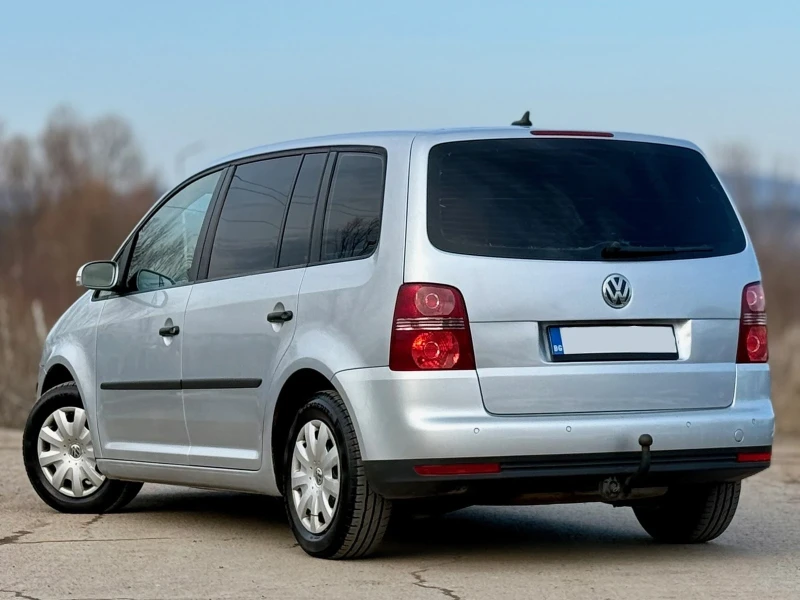 VW Touran 1.9TDI, снимка 5 - Автомобили и джипове - 49251706