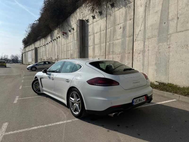 Porsche Panamera Plug in Hybrid, снимка 3 - Автомобили и джипове - 49311308