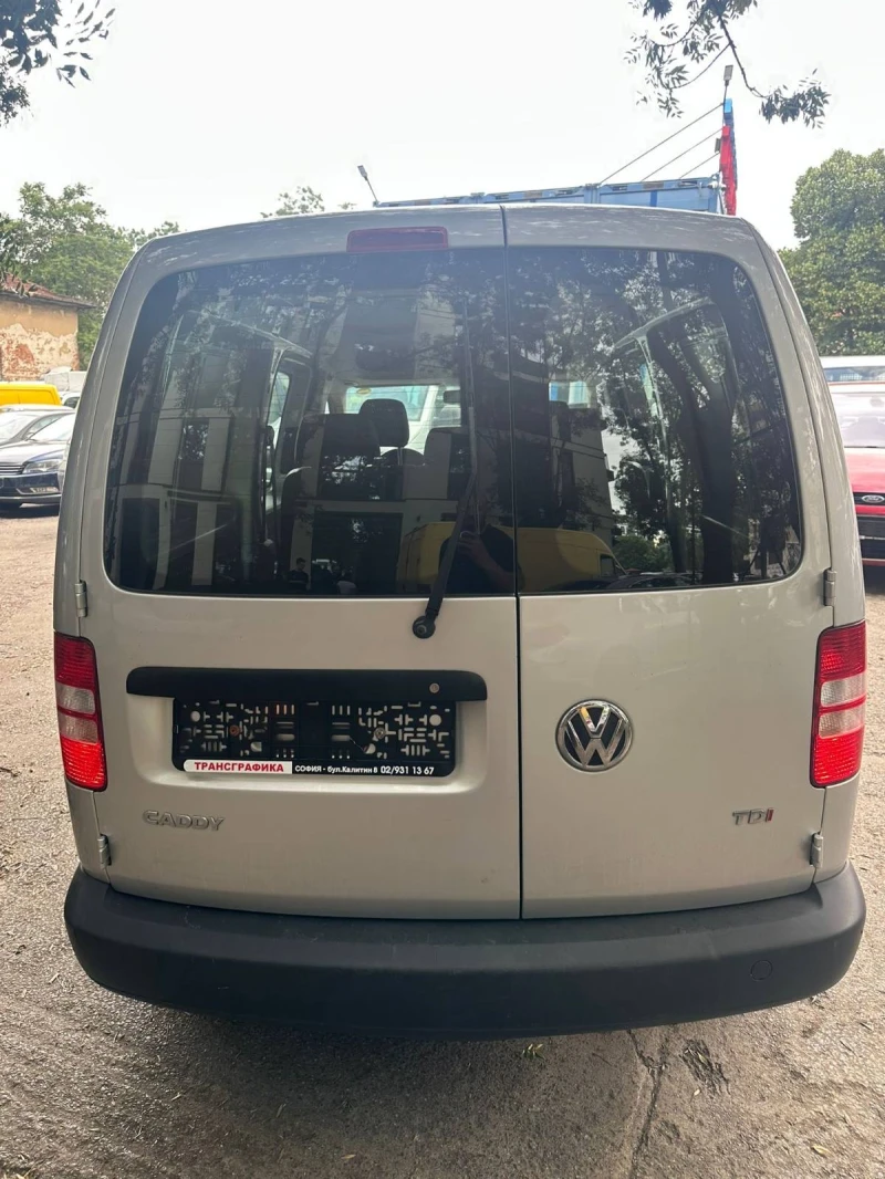 VW Caddy 1.6ТД, снимка 7 - Автомобили и джипове - 50653561