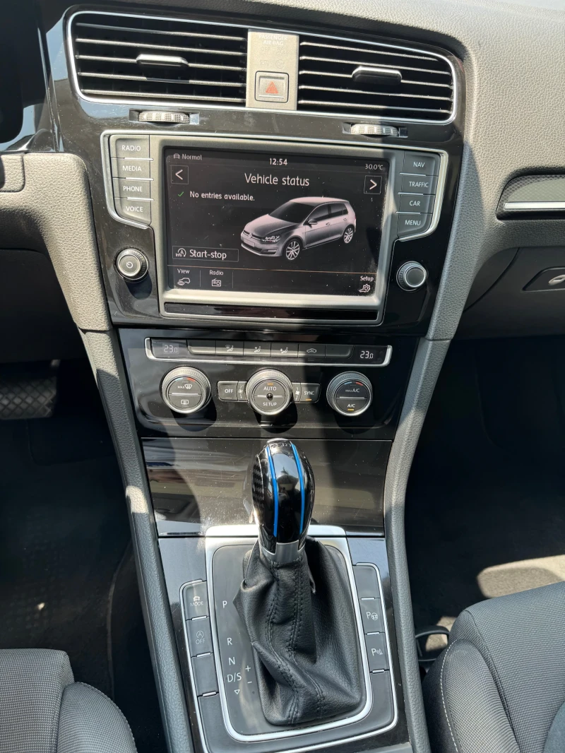 VW Golf 2.0 TDI BLUE MOTION, снимка 16 - Автомобили и джипове - 52045535