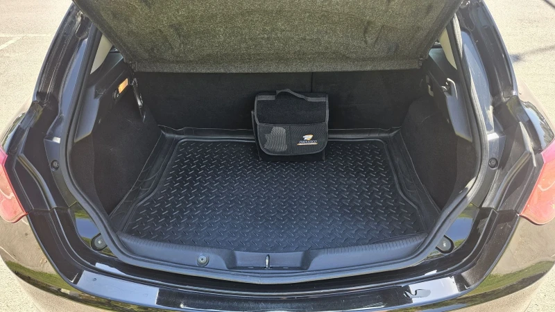 Alfa Romeo Giulietta Фабрична газ , снимка 9 - Автомобили и джипове - 52637136