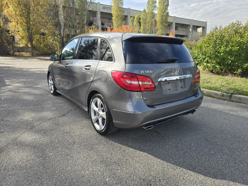 Mercedes-Benz B 180 B180/БЕНЗИН/ЛЕД/КОЖА/КАТО НОВА, снимка 6 - Автомобили и джипове - 52275390