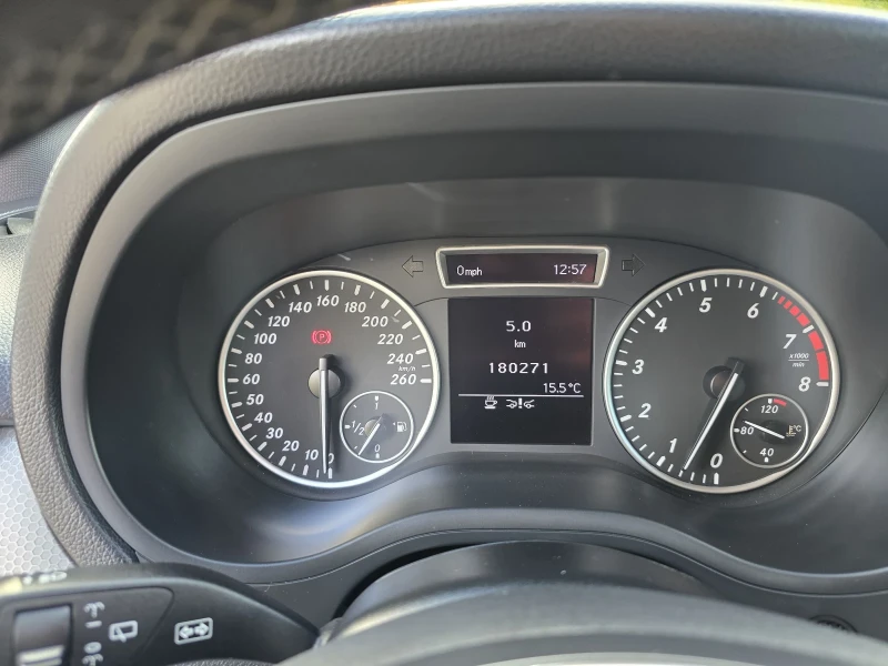 Mercedes-Benz B 180 B180/БЕНЗИН/ЛЕД/КОЖА/КАТО НОВА, снимка 16 - Автомобили и джипове - 52275390