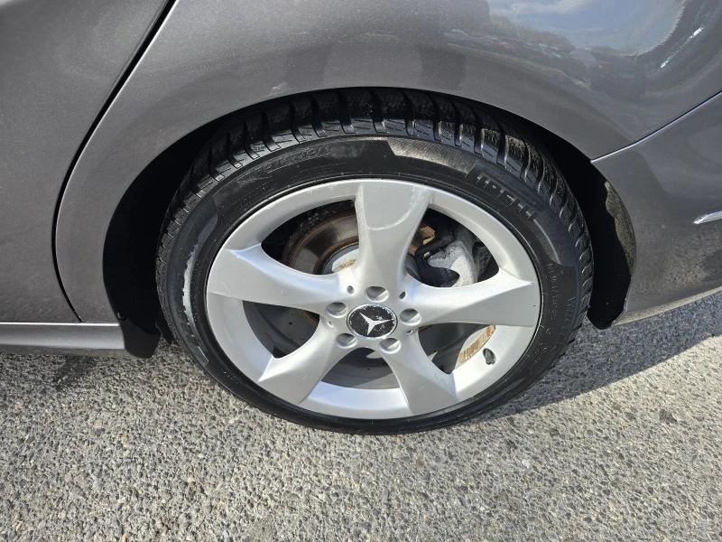 Mercedes-Benz B 180 B180/БЕНЗИН/ЛЕД/КОЖА/КАТО НОВА, снимка 17 - Автомобили и джипове - 52275390