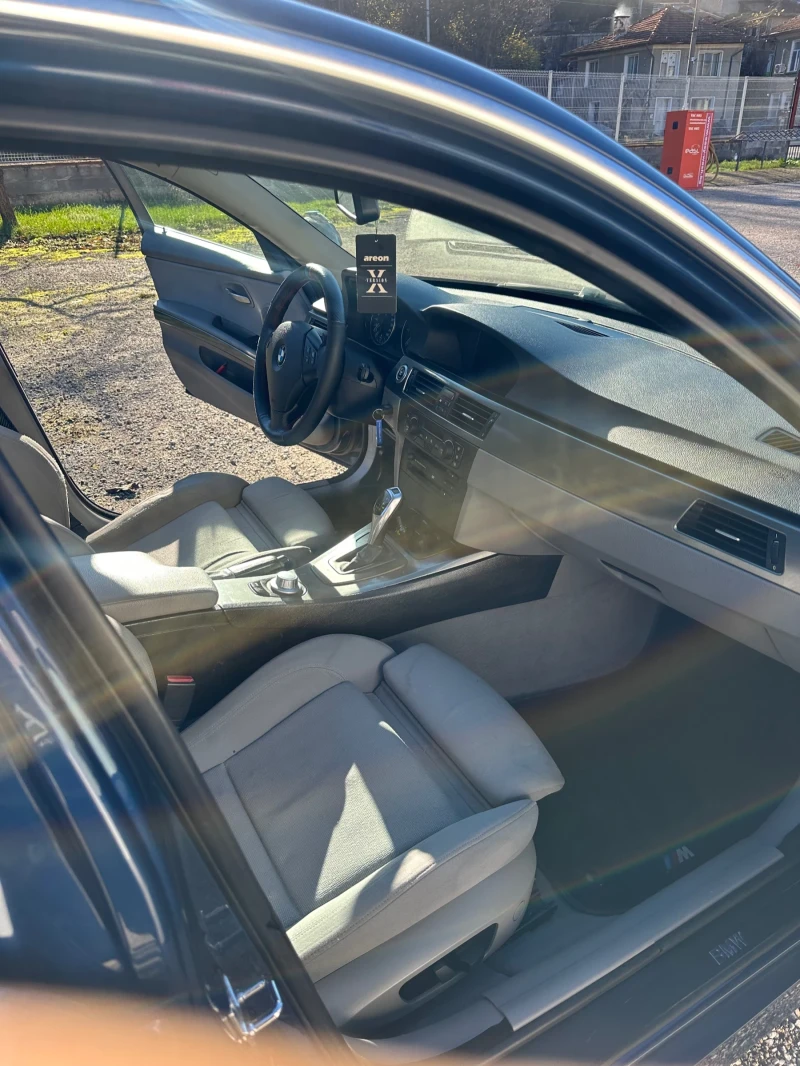BMW 330 Е91, снимка 11 - Автомобили и джипове - 52525861