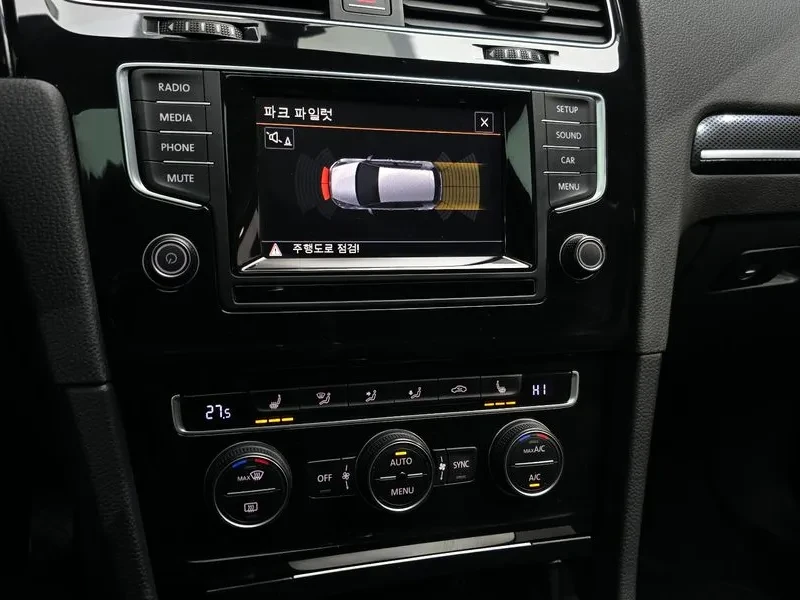VW Golf 2.0 TDI, снимка 16 - Автомобили и джипове - 54302715