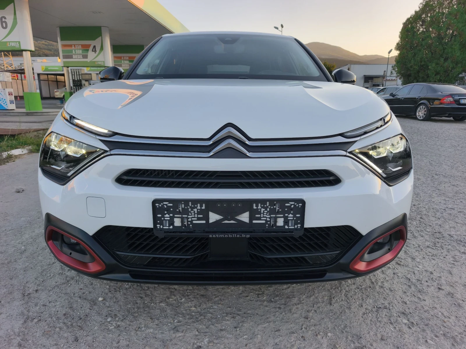 Citroen C4 1.5HDI ET8 97000KM LED NAVI FULL SERVICE NEW !!! - изображение 2