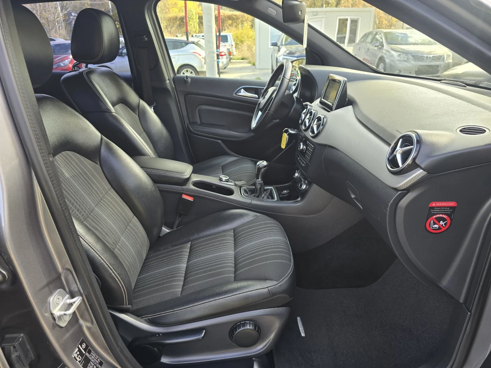 Mercedes-Benz B 180 B180/БЕНЗИН/ЛЕД/КОЖА/КАТО НОВА - изображение 10