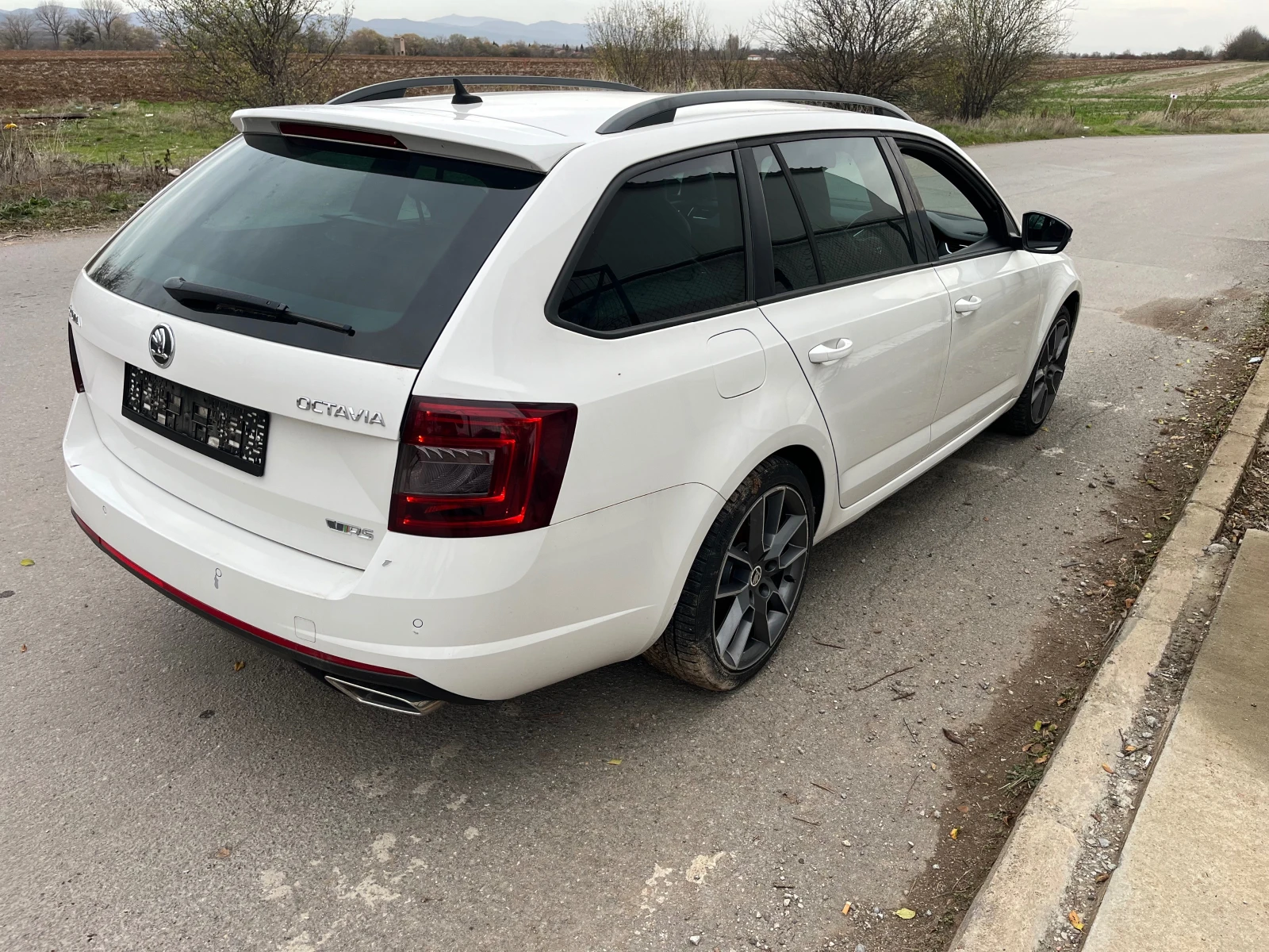 Skoda Octavia VRS 2.0TDI 184 DSG - изображение 4