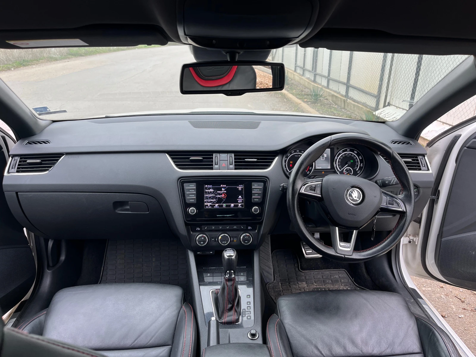 Skoda Octavia VRS 2.0TDI 184 DSG - изображение 10