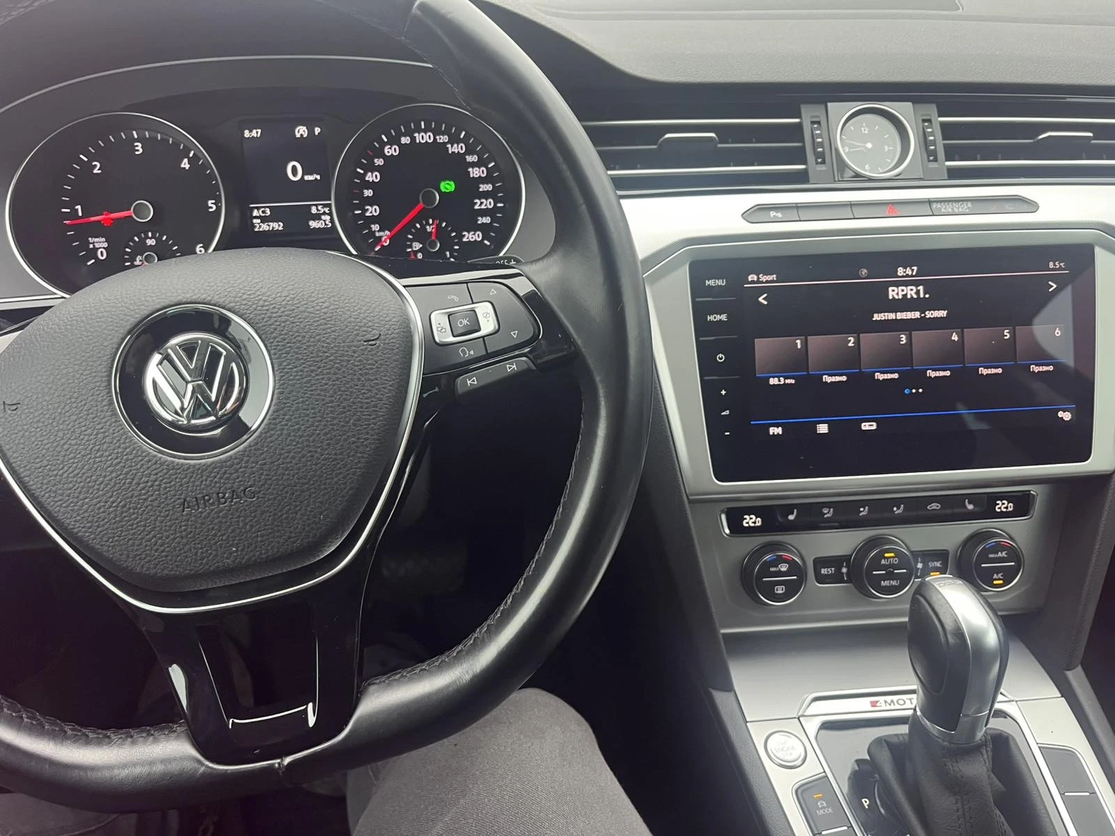 VW Passat TDI 190к.с. 4-MOTION, R-LINE, 8 джанти с гуми - изображение 9