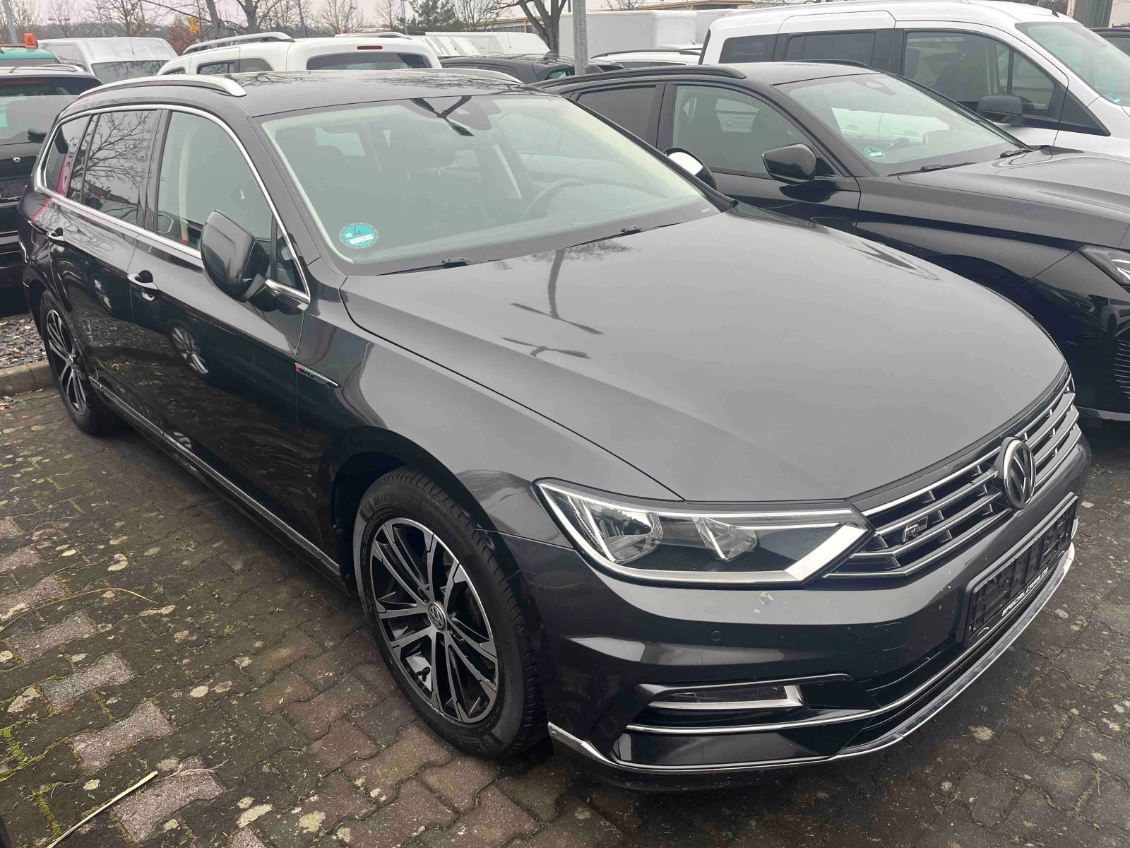 VW Passat TDI 190к.с. 4-MOTION, R-LINE, 8 джанти с гуми - изображение 8