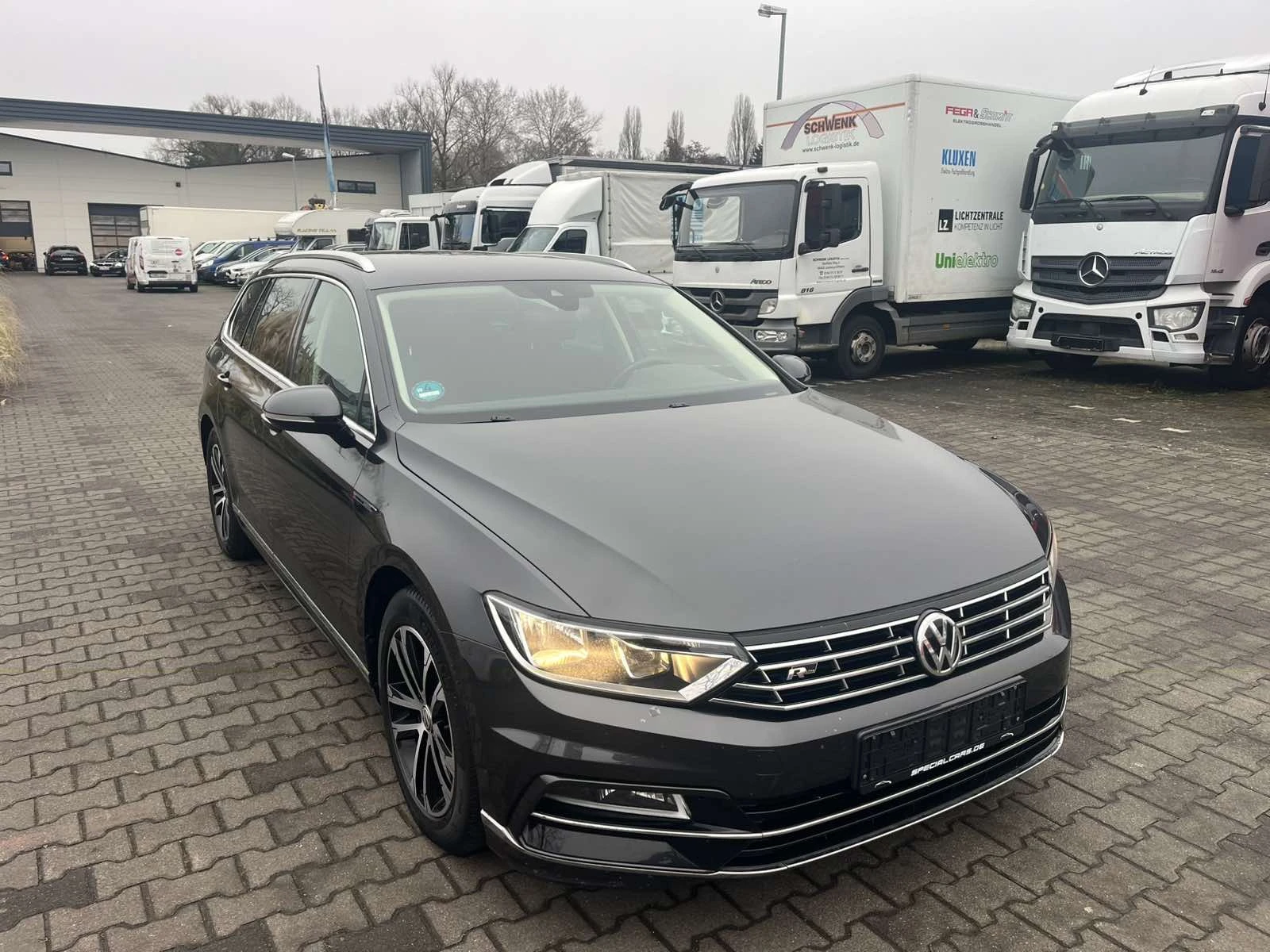 VW Passat TDI 190к.с. 4-MOTION, R-LINE, 8 джанти с гуми - изображение 2