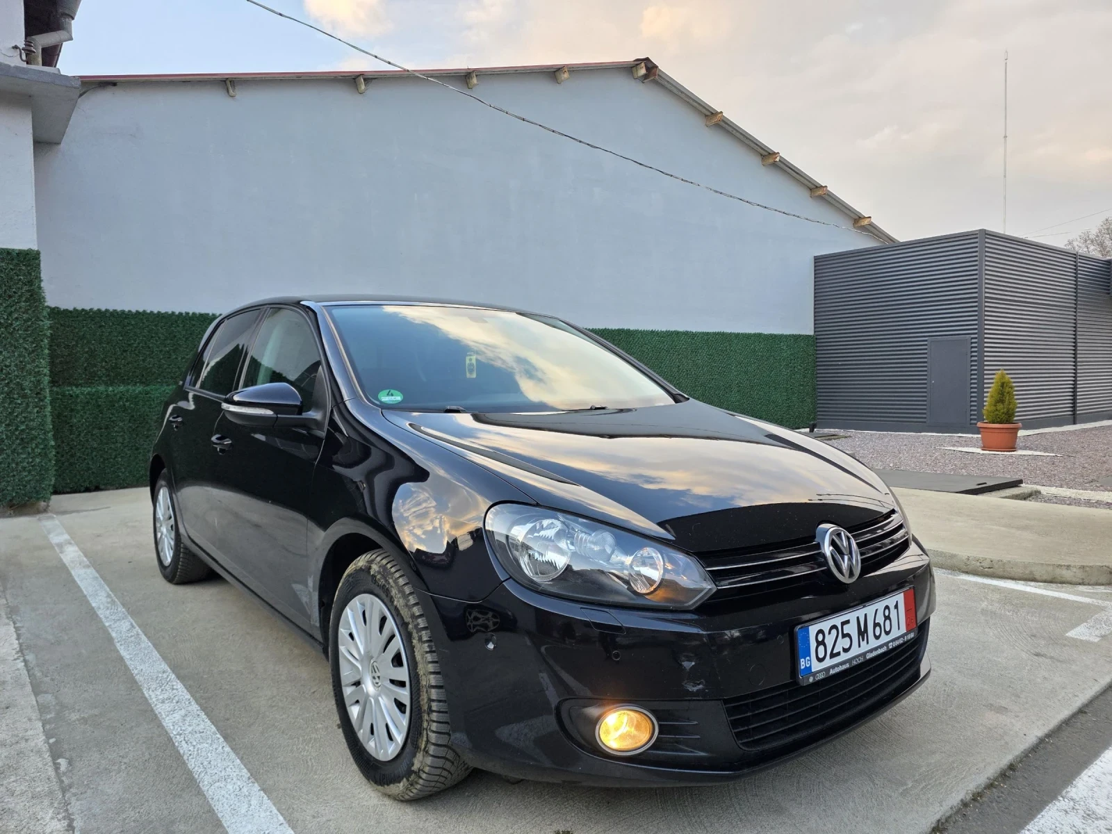 VW Golf 1.6TDI.KLIMA.podgrev.samo.parkirane, снимка 2 - Автомобили и джипове - 53868494