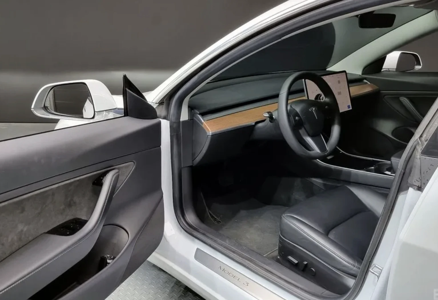 Tesla Model 3 Long RANGE* AWD* SUNROOF* SMART KEY* NAVI* ДИСТРОН, снимка 8 - Автомобили и джипове - 54033989