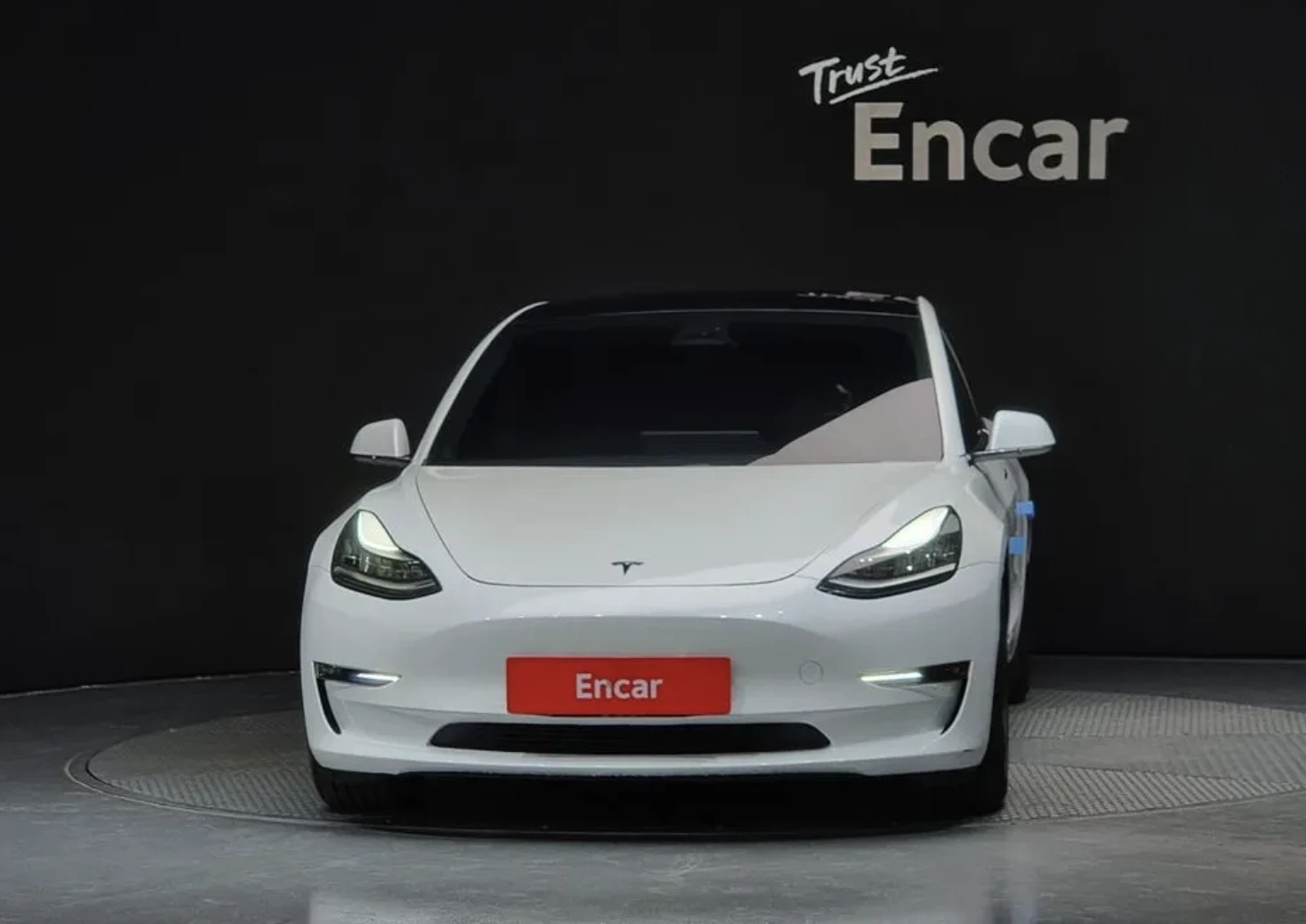 Tesla Model 3 Long RANGE* AWD* SUNROOF* SMART KEY* NAVI* ДИСТРОН, снимка 3 - Автомобили и джипове - 54033989
