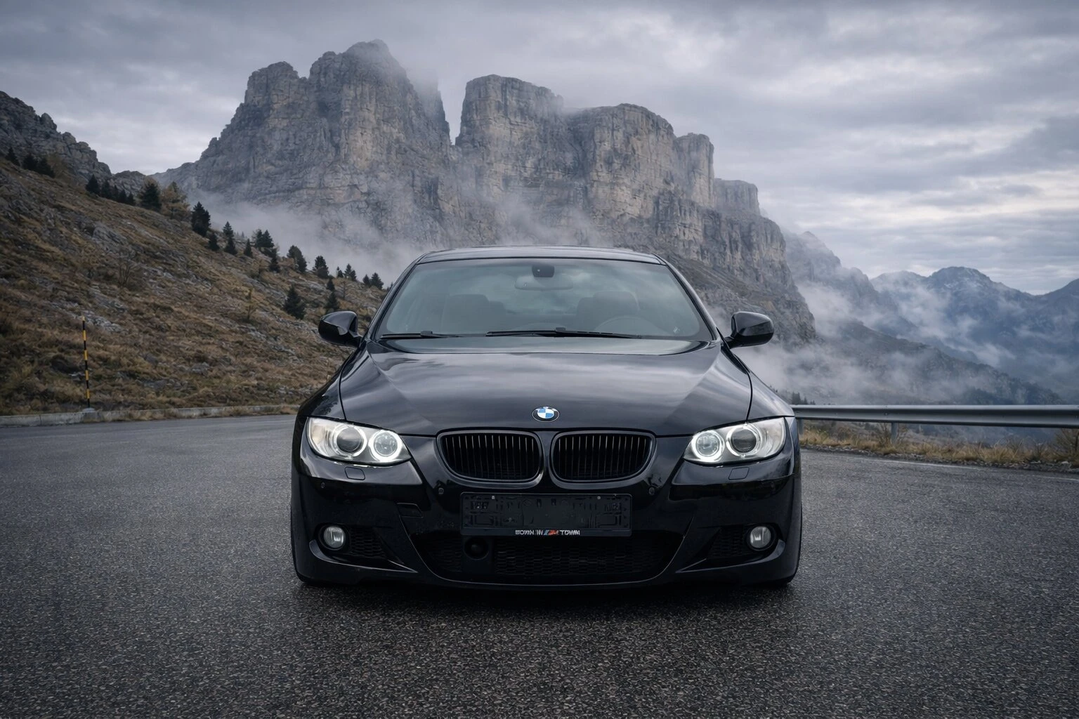 BMW 330 Дистроник/M-пакет/Шибидах, снимка 2 - Автомобили и джипове - 54234522