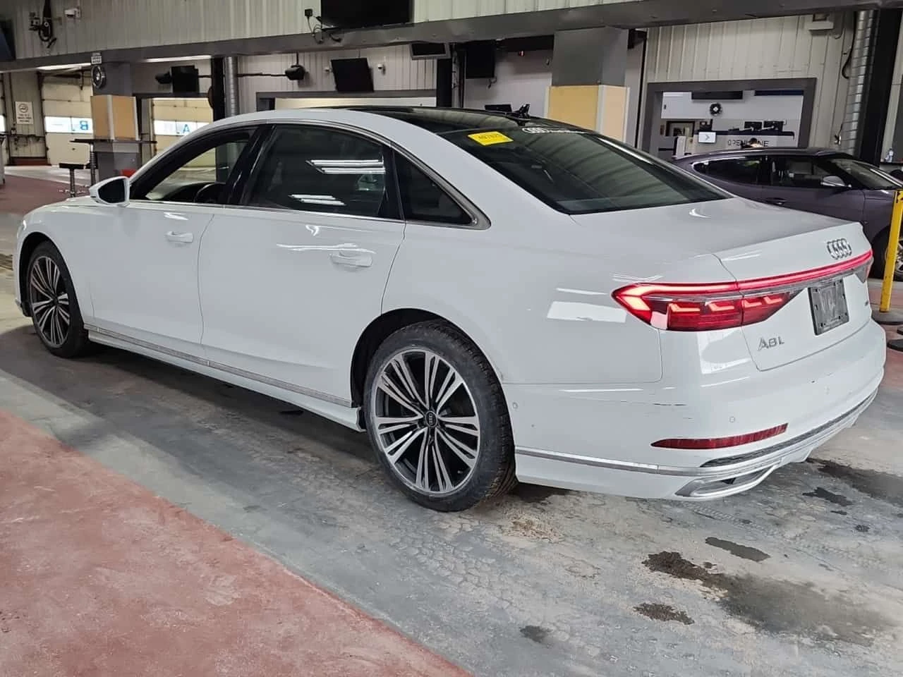 Audi A8 L 60 QUATTRO/МАСАЖИ/ПАНО/ОБДУХ/CARFAX/ФИНАНСИРАНЕ, снимка 4 - Автомобили и джипове - 54635960