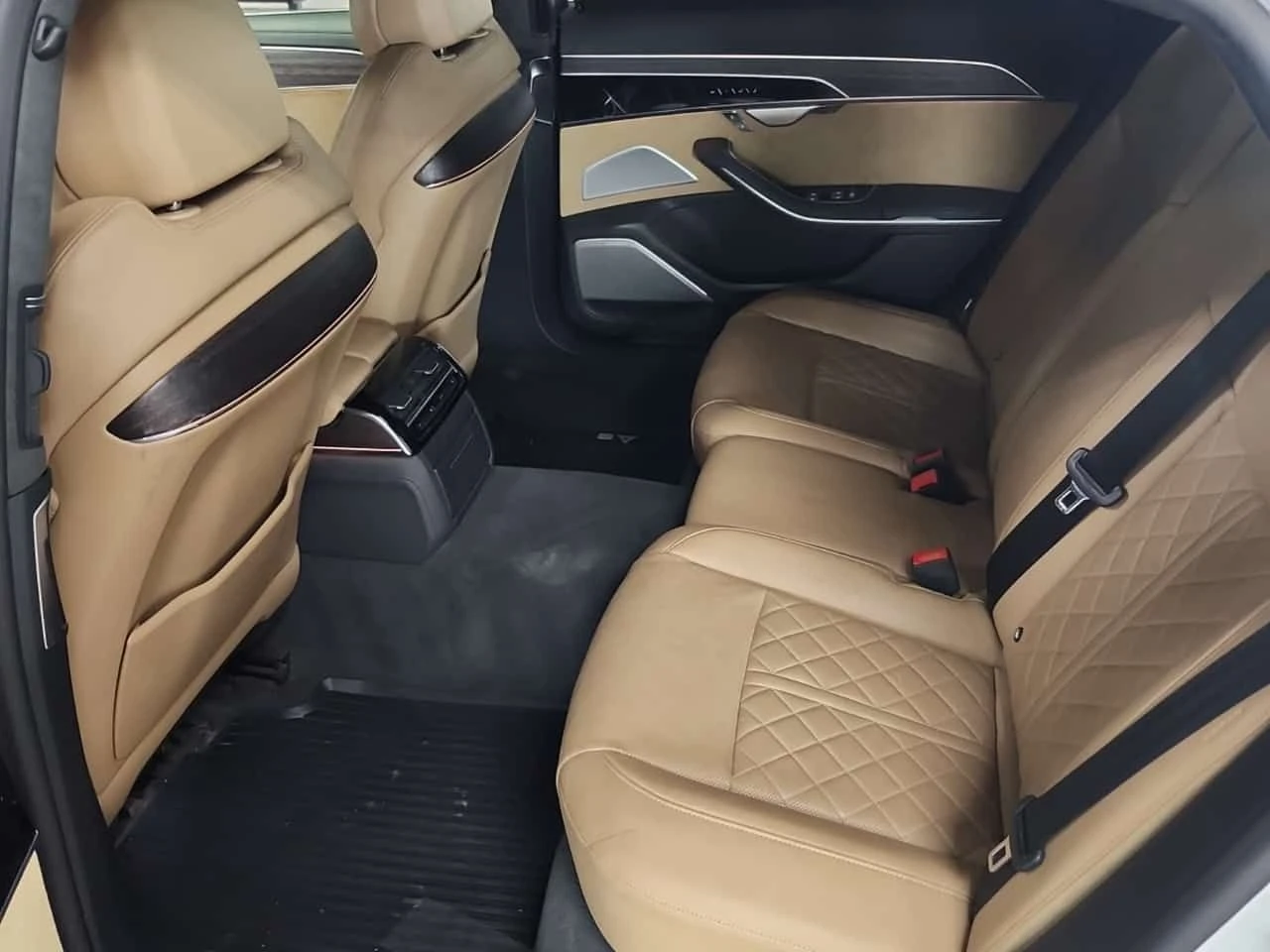 Audi A8 L 60 QUATTRO/МАСАЖИ/ПАНО/ОБДУХ/CARFAX/ФИНАНСИРАНЕ, снимка 11 - Автомобили и джипове - 54635960