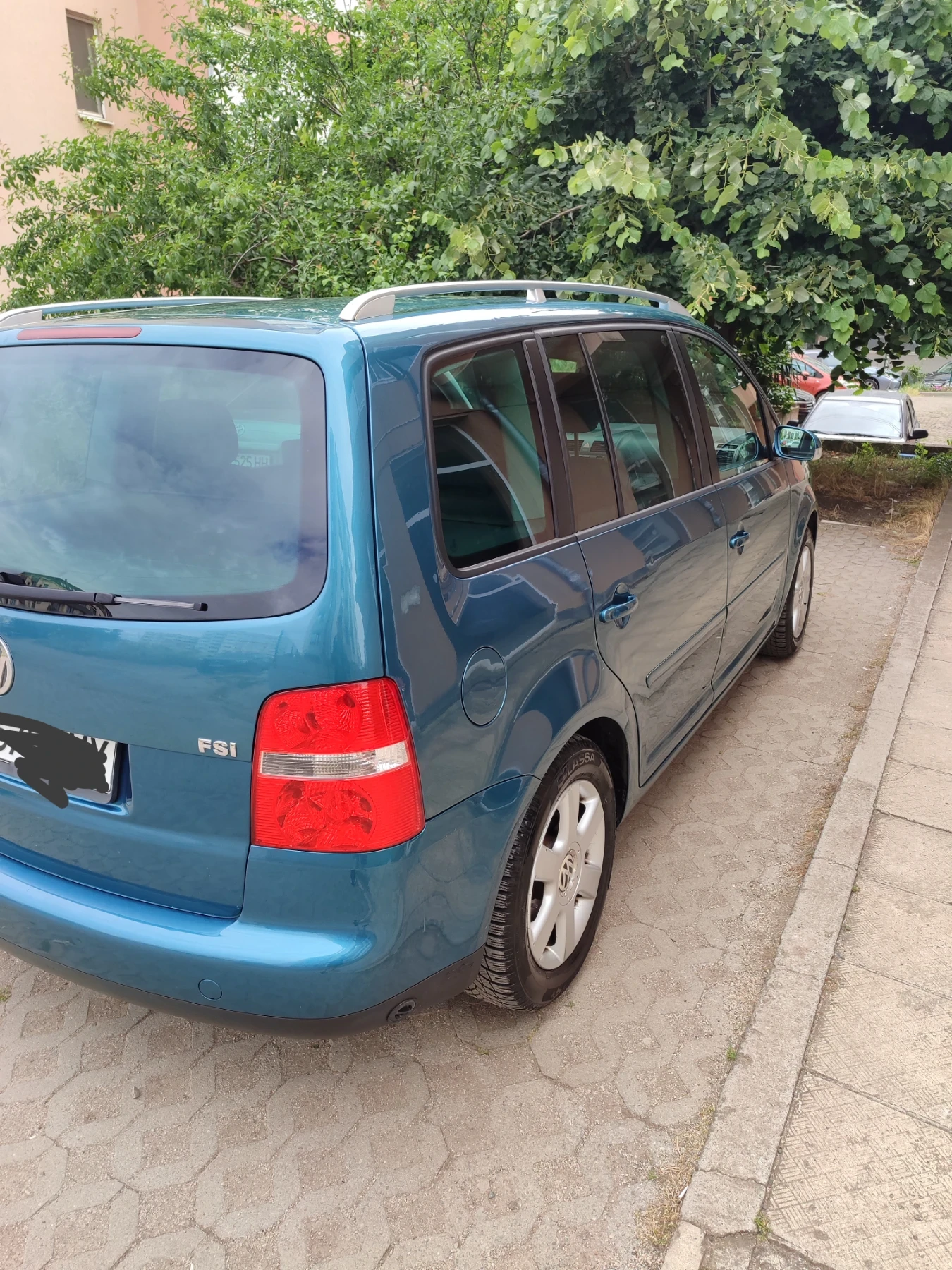 VW Touran, снимка 6 - Автомобили и джипове - 54933827