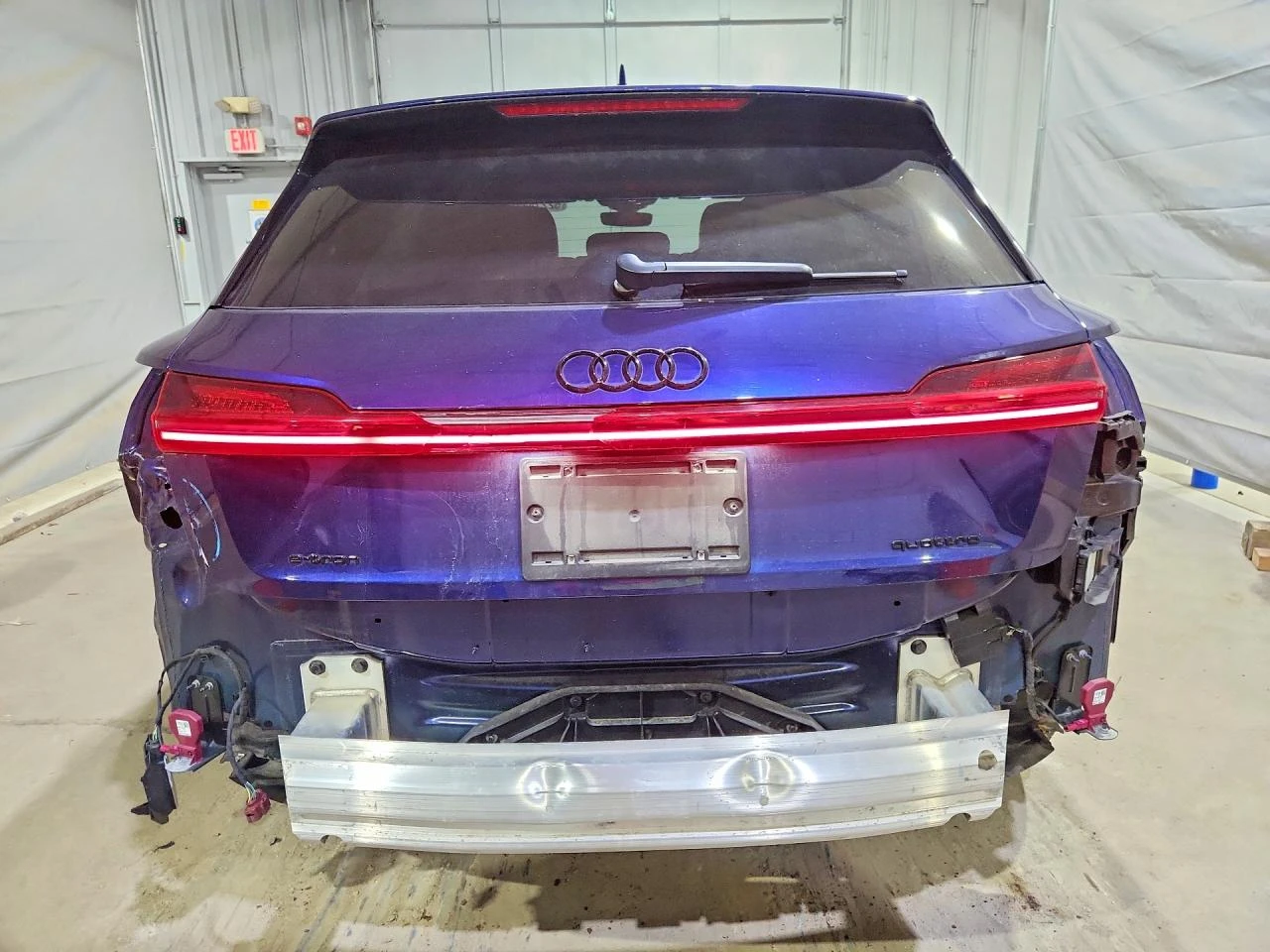 Audi E-Tron Chronos, снимка 6 - Автомобили и джипове - 55004153