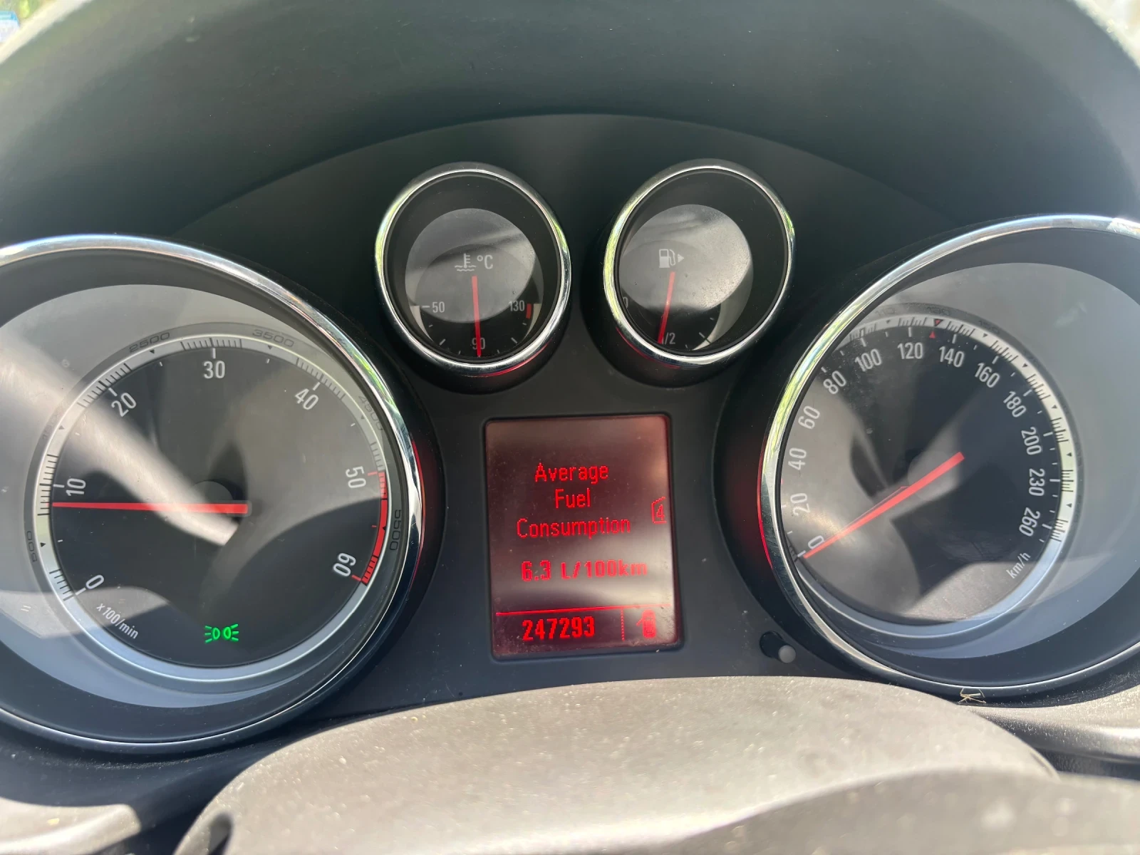 Opel Insignia 2.0 CDTI, снимка 8 - Автомобили и джипове - 55063851