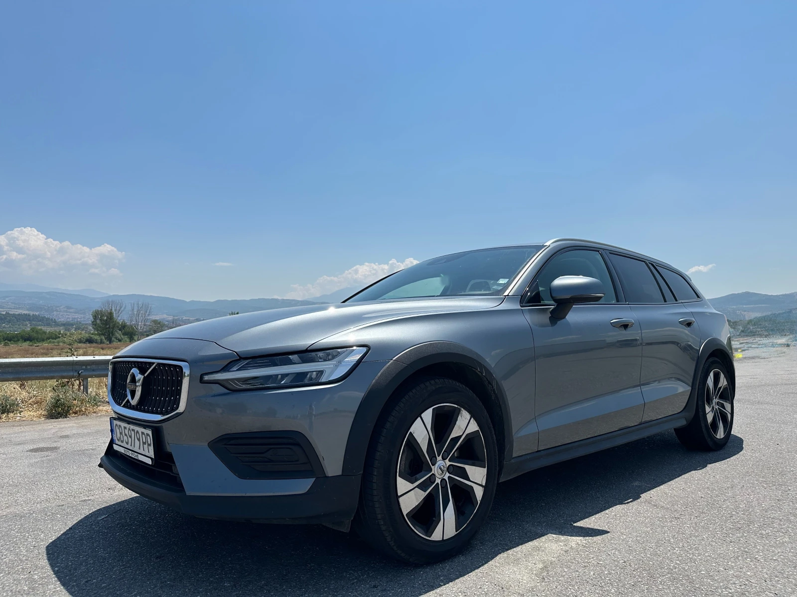 Volvo V60 Cross Country, снимка 4 - Автомобили и джипове - 55323329