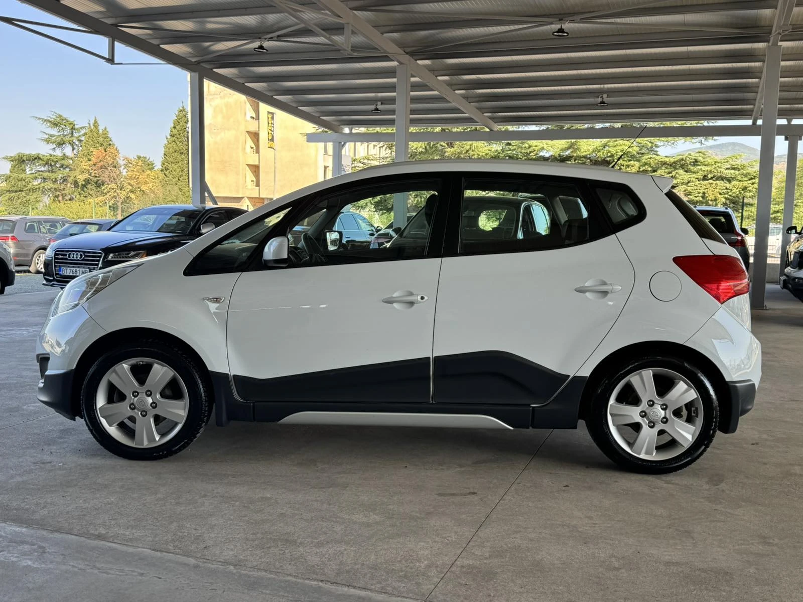 Kia Venga 90ps* GAS* CROSSOVER* KЛИМАТИК* , снимка 2 - Автомобили и джипове - 55610933