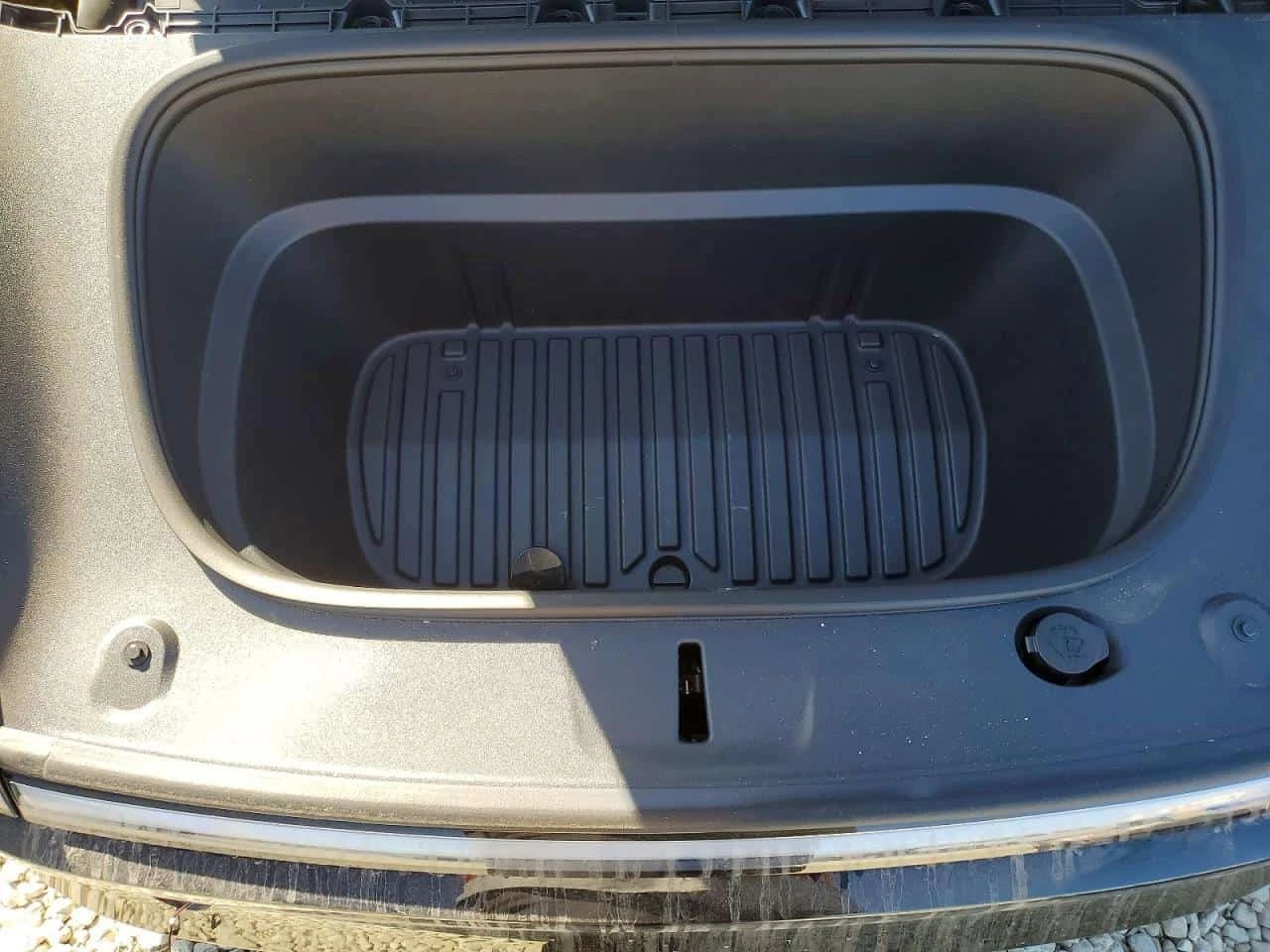 Tesla Model Y Long Range / Carfax / Застраховател , снимка 11 - Автомобили и джипове - 56168939