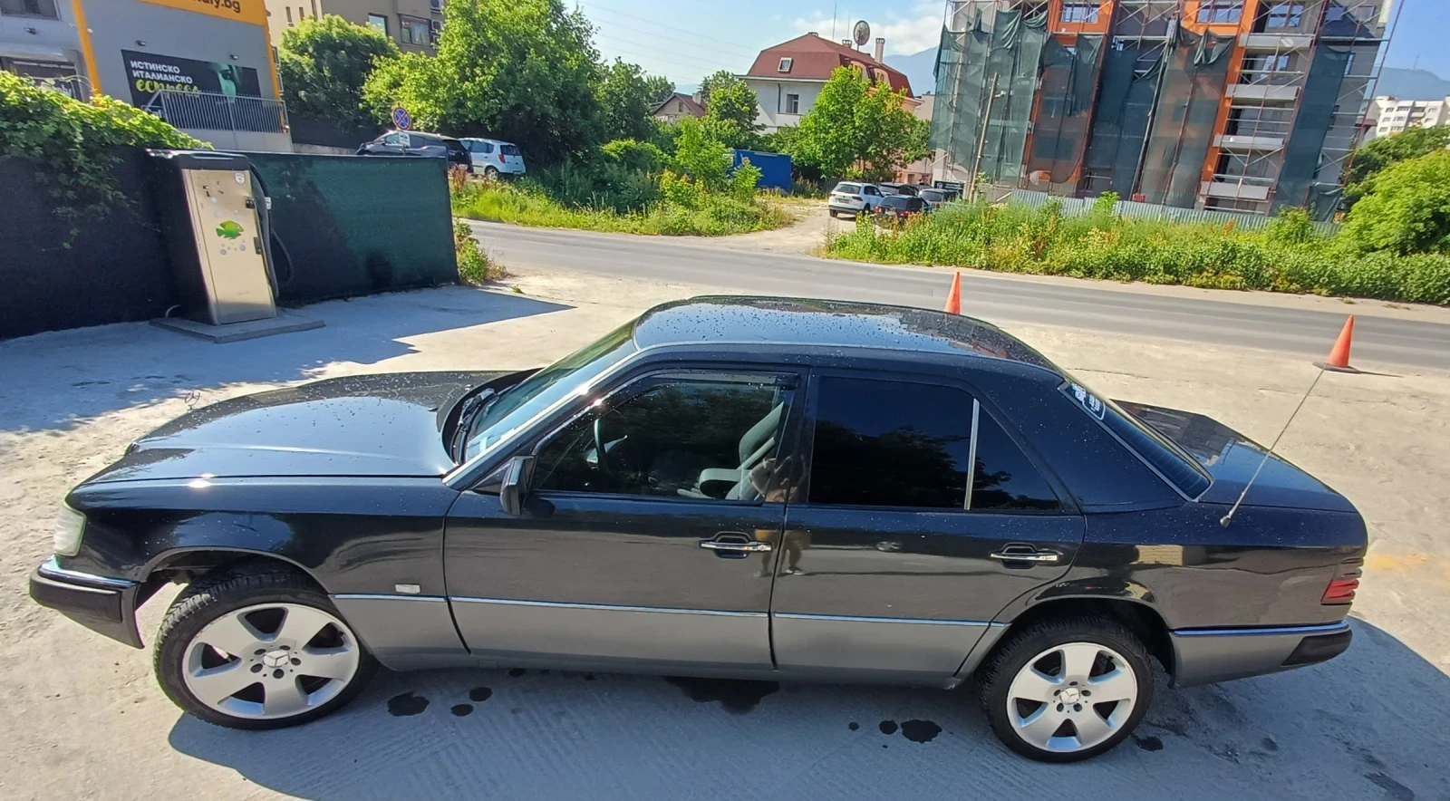 Mercedes-Benz 124 200E Отличен! , снимка 3 - Автомобили и джипове - 56468035