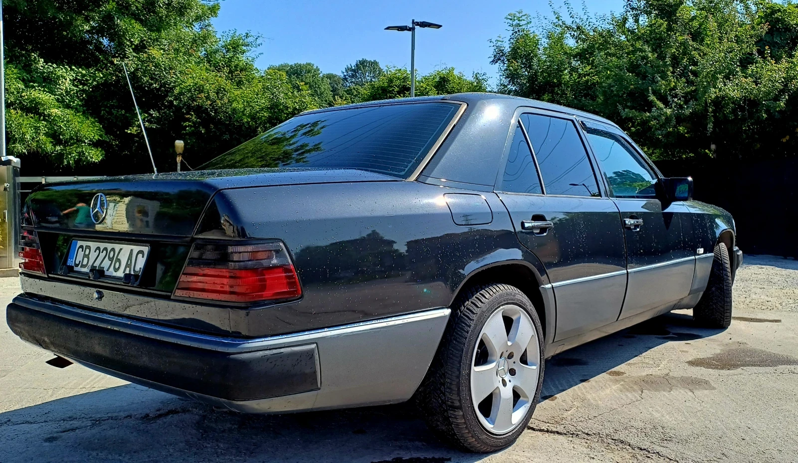 Mercedes-Benz 124 200E Отличен! , снимка 4 - Автомобили и джипове - 56468035