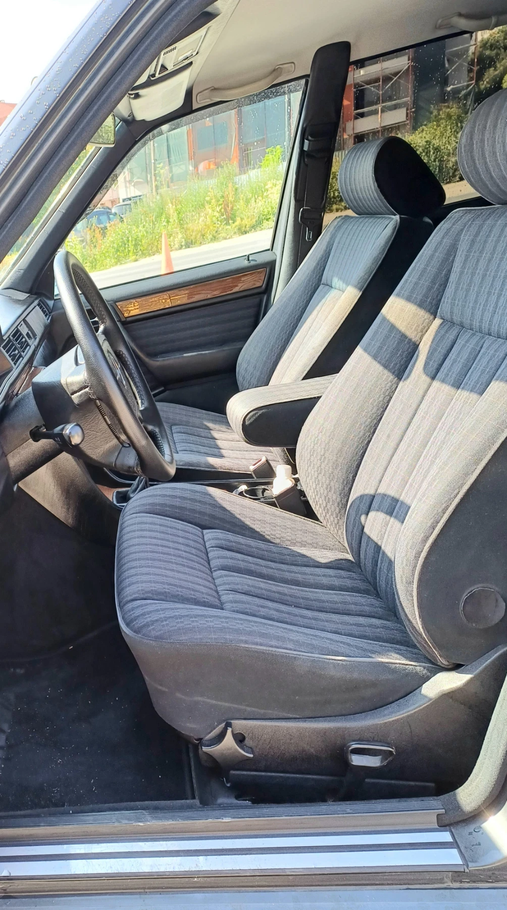Mercedes-Benz 124 200E Отличен! , снимка 13 - Автомобили и джипове - 56468035