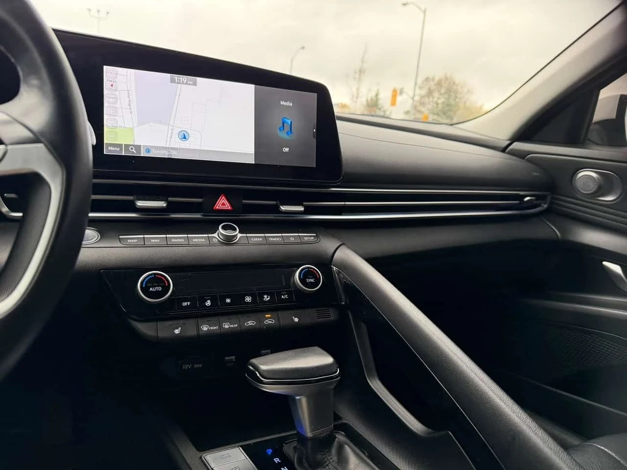 Hyundai Elantra * Luxury * CARFAX * ������� * KEYLESS *  | Mobile.bg � ����������� 9
