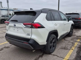 Toyota Rav4  HYBRID XSE / DISTRONIC / CAMERA / JBL / CARFAX , снимка 3