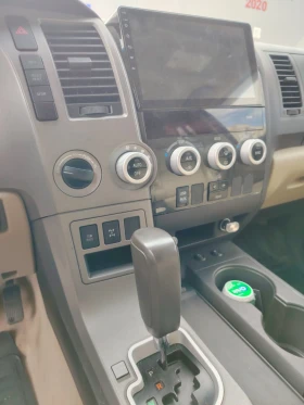 Toyota Sequoia, снимка 6 - Автомобили и джипове - 53689846