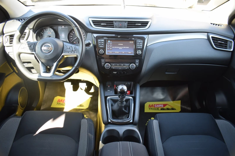 Nissan Qashqai 1.6 DIG-T Facelift, снимка 11 - Автомобили и джипове - 47423255