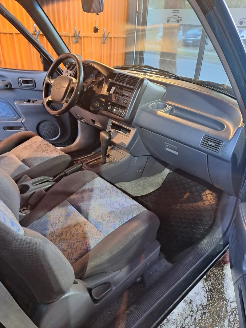 Toyota Rav4, снимка 11 - Автомобили и джипове - 47669191