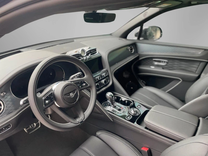 Bentley Bentayga V8 EWB MULLINER BLACKLINE NAIM TV PANO, снимка 11 - Автомобили и джипове - 51725364