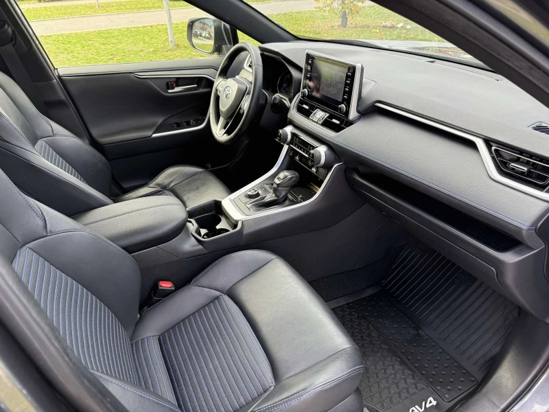 Toyota Rav4 Hybrid AWD Luxury , снимка 15 - Автомобили и джипове - 52192121