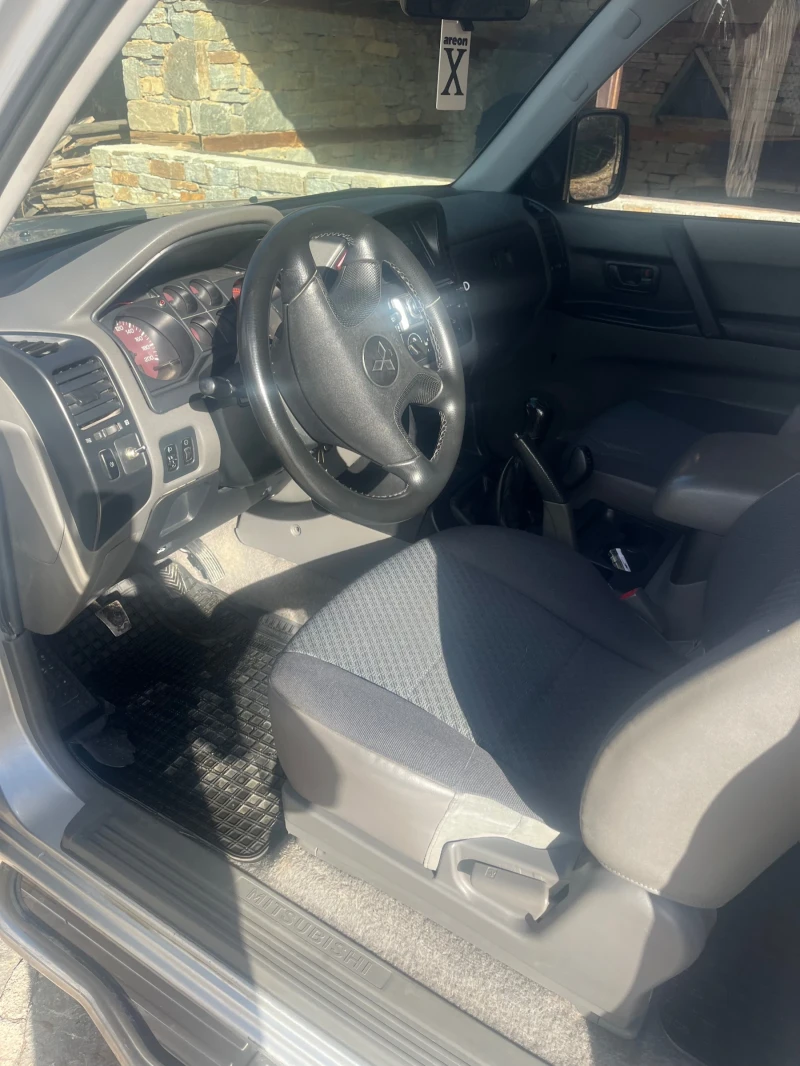 Mitsubishi Pajero, снимка 6 - Автомобили и джипове - 52513658