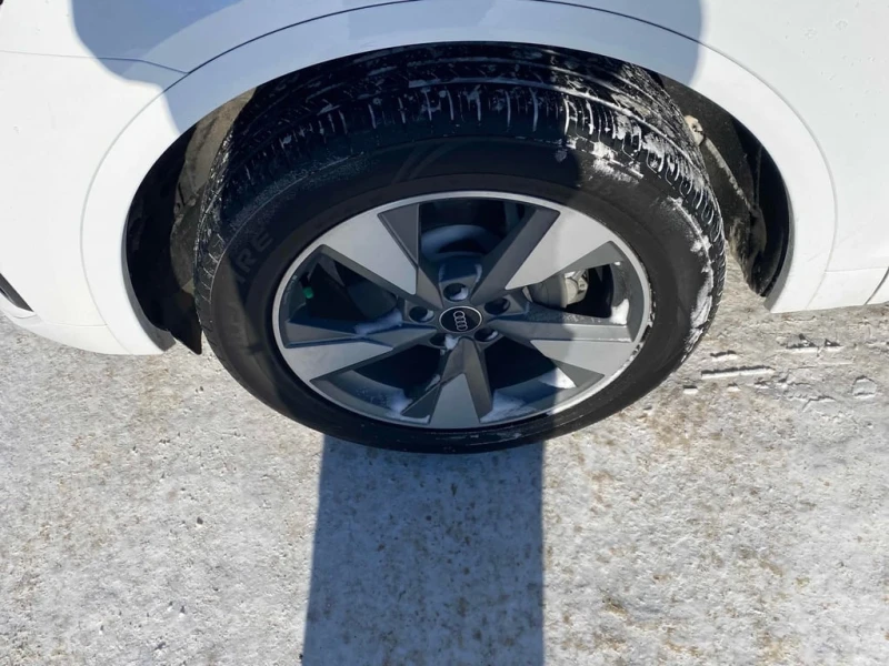 Audi Q5 * Komfort * CARFAX * ЦЕНА ДО БГ, снимка 6 - Автомобили и джипове - 53214512