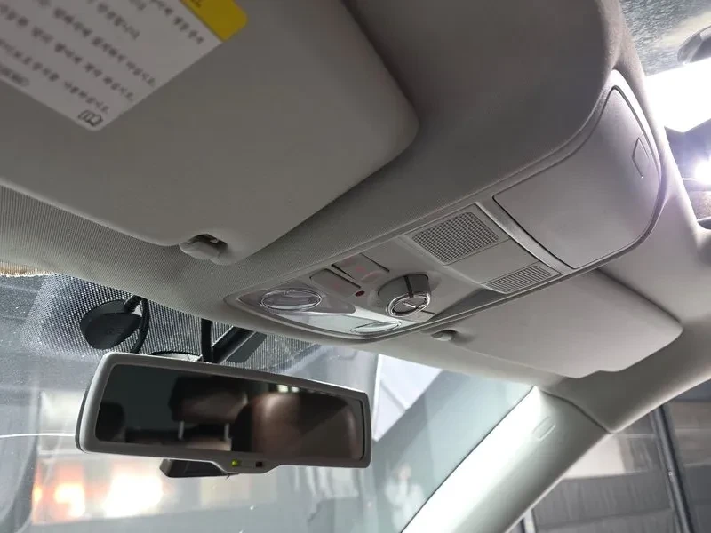 VW Tiguan 2.0 TDI PREMIUM 5N, снимка 17 - Автомобили и джипове - 55216085