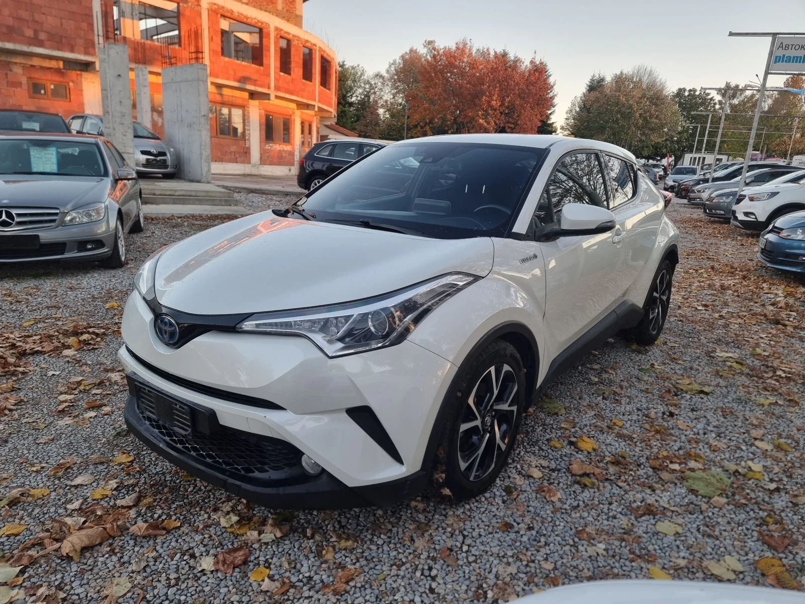 Toyota C-HR 1, 8 hibrid, снимка 1