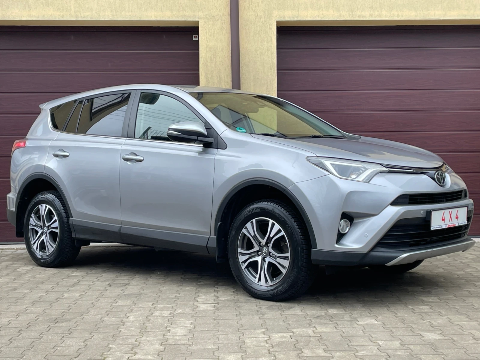 Toyota Rav4 4x4-2.0i-152ps-WEBASTO - изображение 3