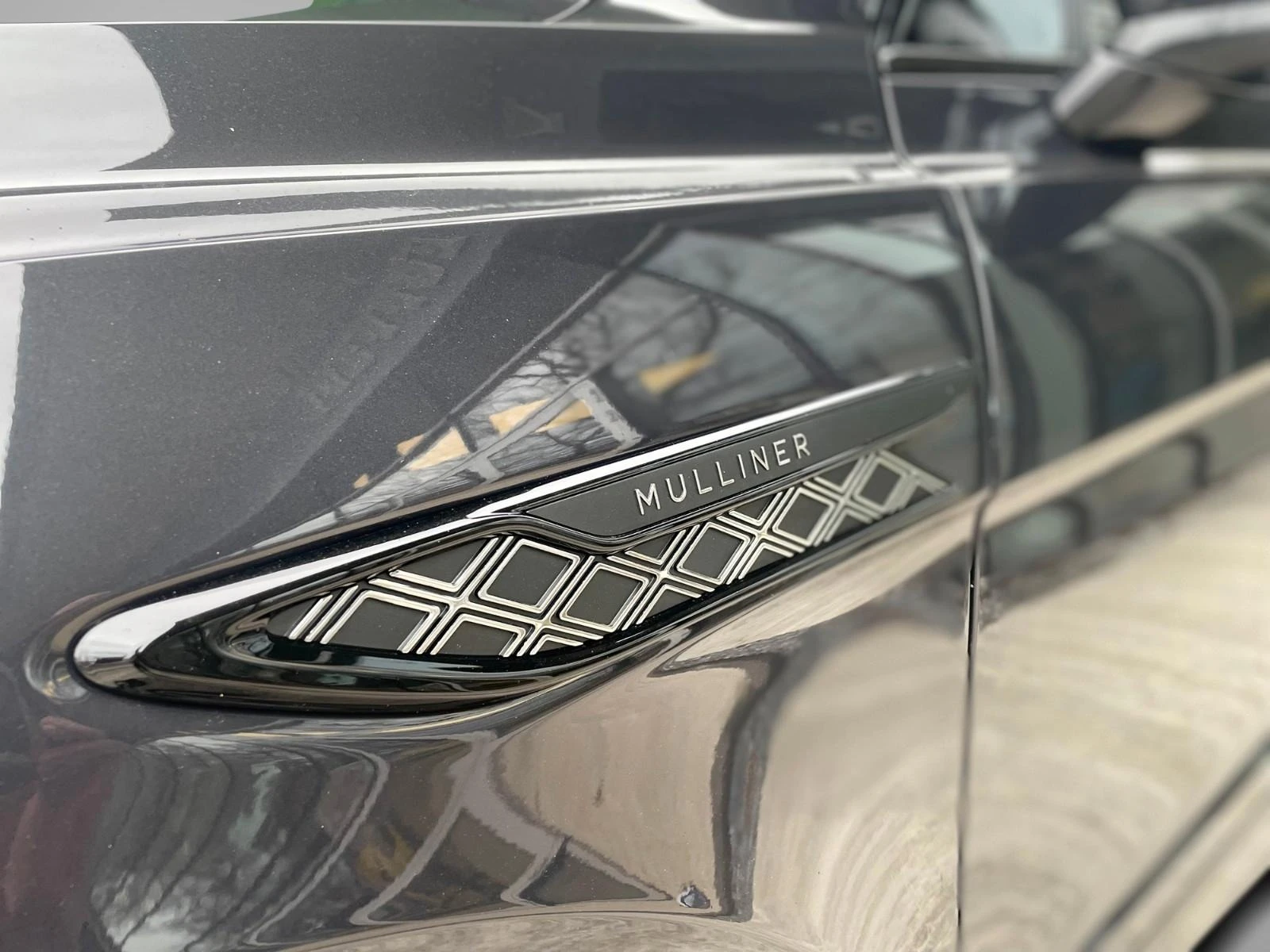Bentley Bentayga V8 EWB MULLINER BLACKLINE NAIM TV PANO - изображение 8