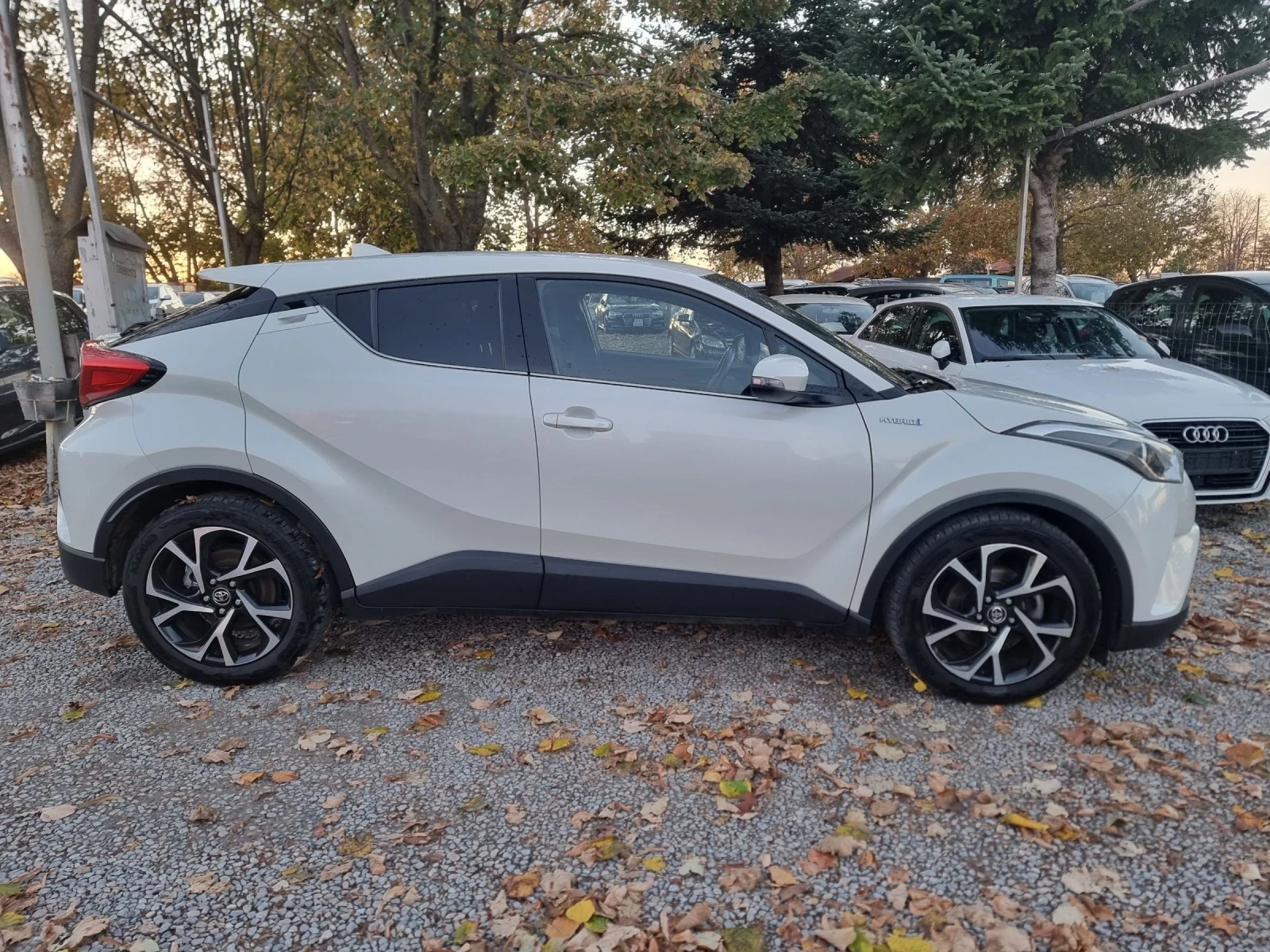 Toyota C-HR 1, 8 hibrid | Mobile.bg — изображение 4