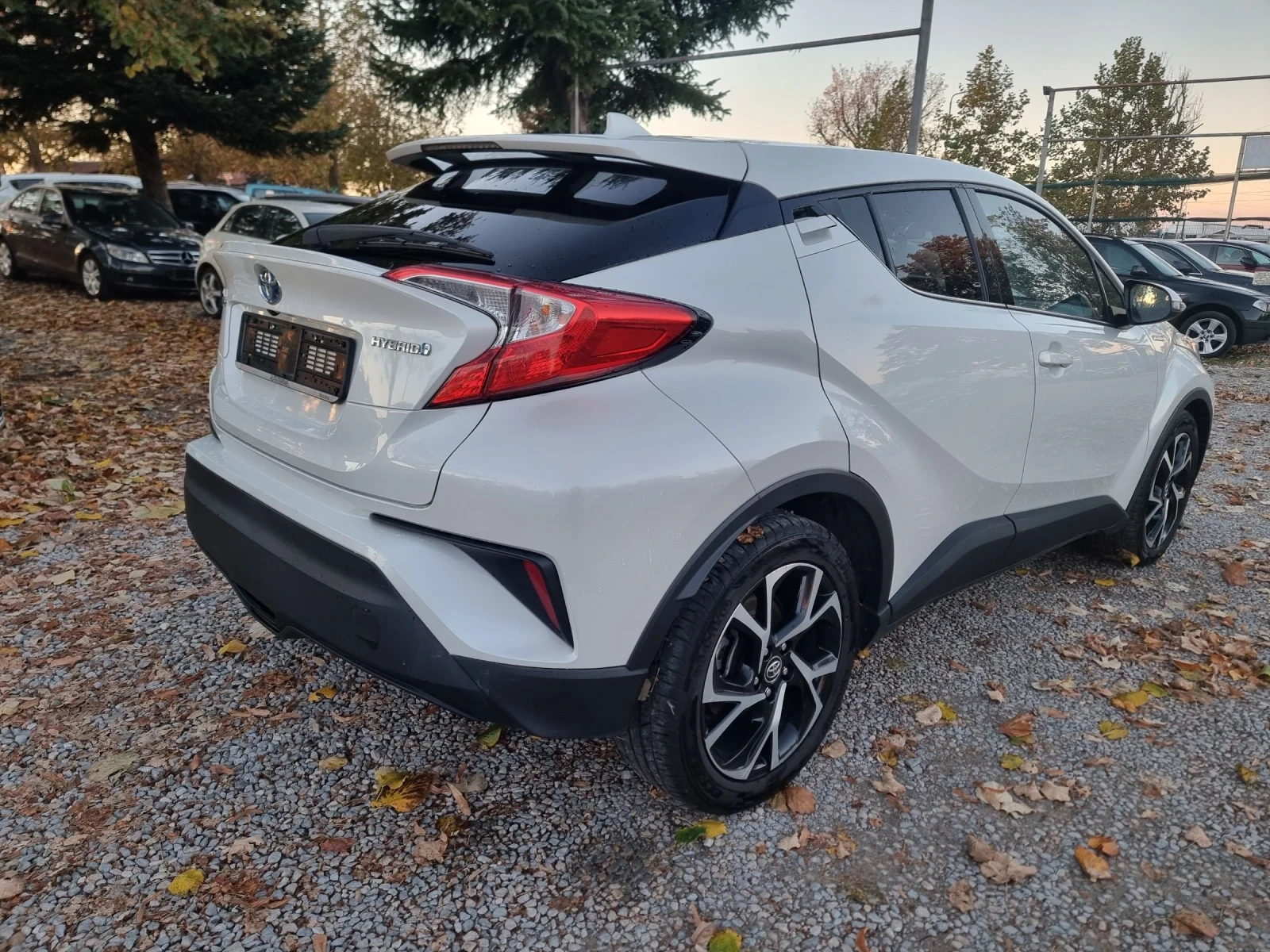 Toyota C-HR 1, 8 hibrid | Mobile.bg — изображение 5