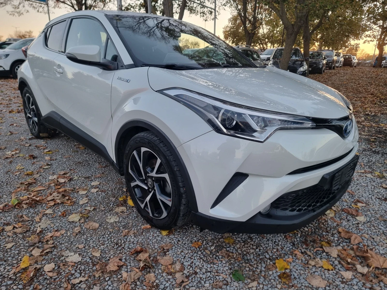 Toyota C-HR 1, 8 hibrid | Mobile.bg — изображение 3